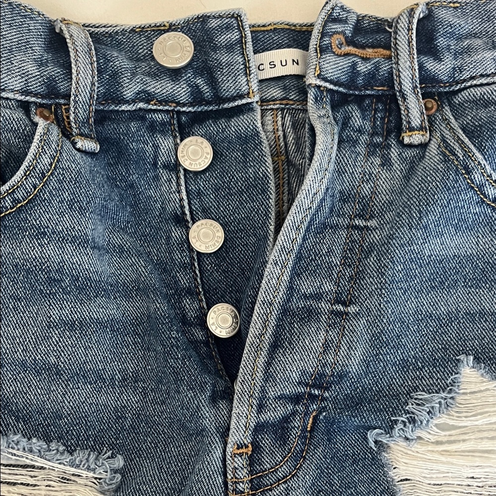 ✨Ultra High Rise Vintage Short ✨ - Picture 3 of 5